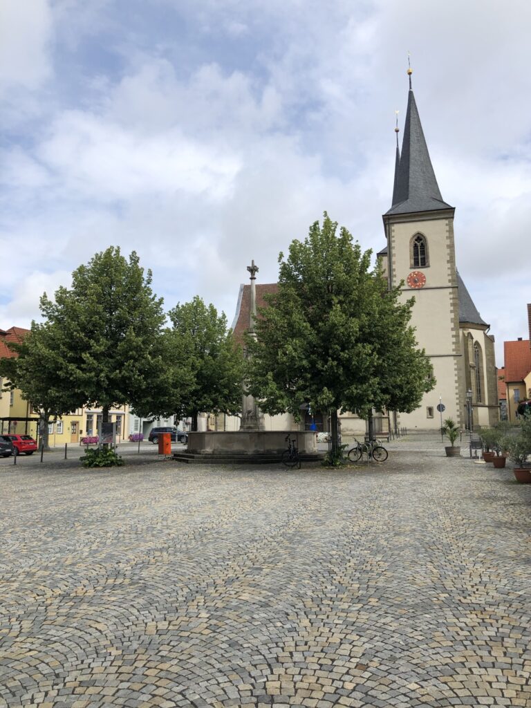 Beispiel: Marktplatz Haßfurt i. Ufr.