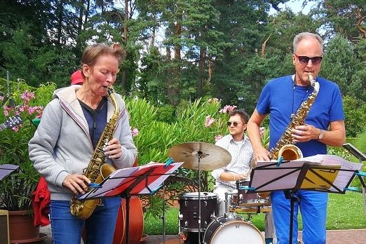 Sommercafé im Landhausgarten Dr. Max Fraenkel | Internationales Jazzworkshop Dozenten Sextett | Corinna Danzer – Christof Griese Sextett